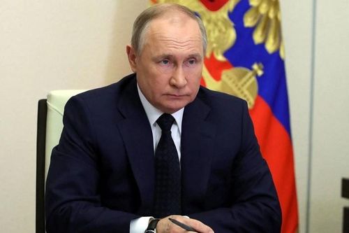 Moscow đòi trả tiền khí đốt bằng Ruble, Ukraine nói Nga rời Chernobyl
