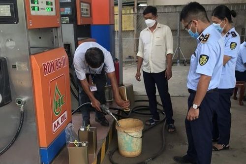 Công ty KK Oil bị phạt hơn 300 triệu đồng do bán xăng kém chất lượng