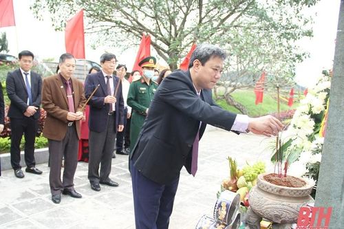 TP Thanh Hóa dâng hương nhân kỷ niệm 57 năm Hàm Rồng chiến thắng