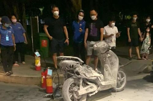 Những bất cập với người chạy xe điện
