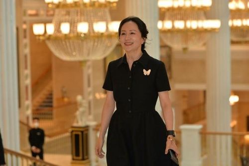 Sáu tháng sau khi trở về, 'Công chúa Huawei' Mạnh Vãn Chu thâu tóm thêm quyền lực
