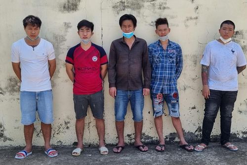 Tranh chấp ngư trường, dùng bằng 'bom xăng' tấn công tàu cá