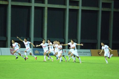 Sao U23 Việt Nam 'kéo' đội vào bán kết, thầy Giôm cảnh báo nóng