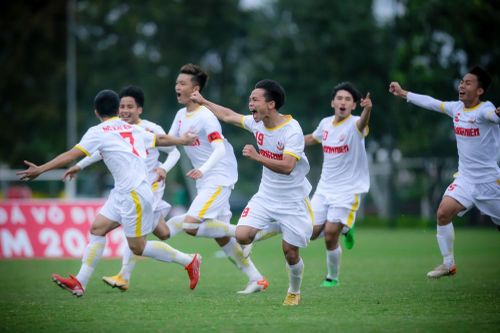 U19 Sông Lam Nghệ An - U19 Viettel: 'Long tranh, hổ đấu'