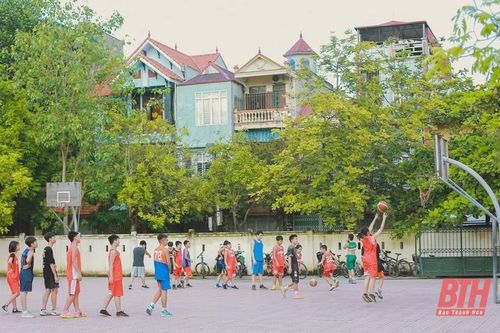 Sự phát triển của môn bóng rổ trong trường học