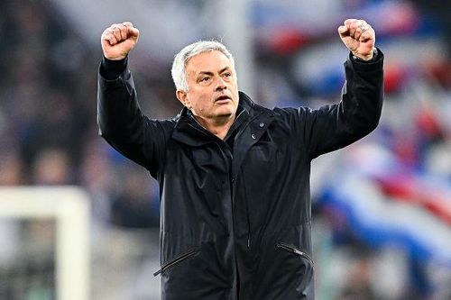 Thầy trò Mourinho nối dài mạch bất bại