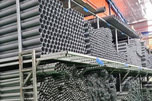Phát hiện vụ sản xuất ống nhựa giả nhãn hiệu Bình Minh