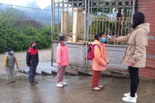 Lào Cai: Cán bộ, giáo viên, học sinh… diện F1 được đi làm, đi học trực tiếp