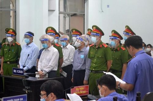 Xét xử 2 cựu Chủ tịch UBND tỉnh Khánh Hòa cùng nhiều thuộc cấp vụ núi Chín Khúc