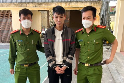 Vờ hỏi mua trang sức rồi giật 20 chỉ vàng bỏ chạy