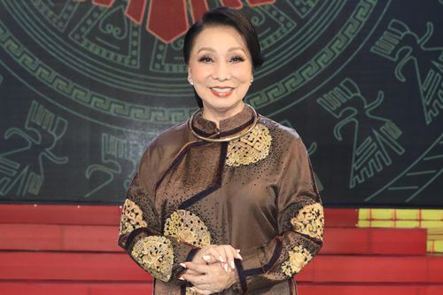 NSND Bạch Tuyết tuổi U80 trẻ trung khó tưởng tượng
