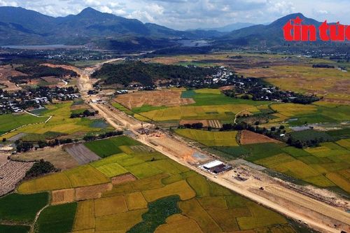 Dồn lực thi công cao tốc Nha Trang - Cam Lâm, đảm bảo tiến độ cán đích trước 3 tháng