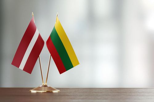 Litva, Latvia hạ cấp quan hệ ngoại giao với Nga, trục xuất đại sứ