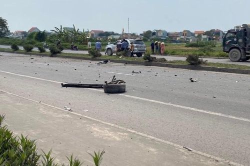 Vợ chồng nguyên Bí thư Ninh Bình tử vong sau tai nạn giao thông