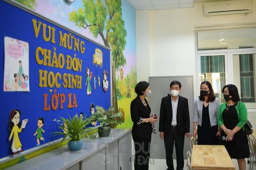 Hoàn Kiếm: Sẵn sàng mọi phương án đón học sinh từ lớp 1 đến lớp 6 quay trở lại trường