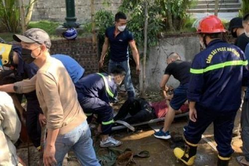 Giải cứu 4 nam công nhân môi trường bị ngạt khí gas