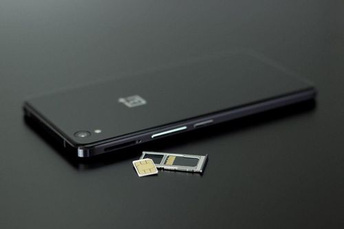 Android 13 sẽ khai tử khay chứa thẻ SIM truyền thống
