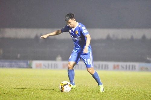 Cựu tiền vệ U19 Việt Nam Phan Đình Thắng: Từ cầu thủ thành cần thủ