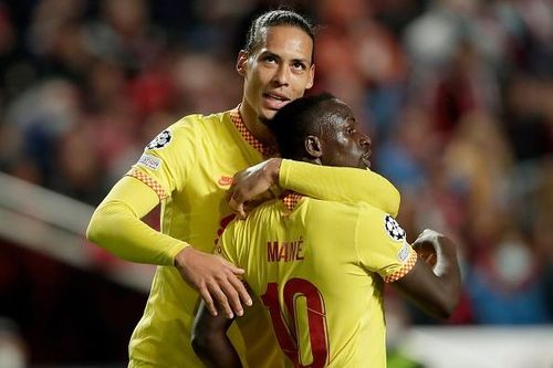 Liverpool chạm tay vào vé bán kết Champions League