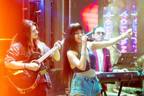 Hà Nội cho mở lại karaoke, quán bar từ ngày 8/4