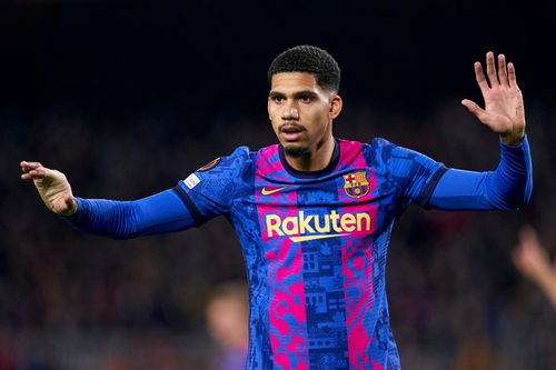 Barca cài điều khoản phá vỡ hợp đồng 1 tỷ euro cho Araujo