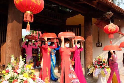 Độc đáo lễ rước bánh trôi tưởng nhớ Hai Bà Trưng tại huyện Phúc Thọ