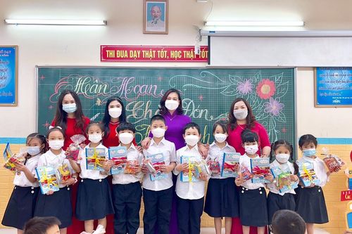 Buổi học đầu tiên nhiều cảm xúc khó quên với học sinh đầu cấp