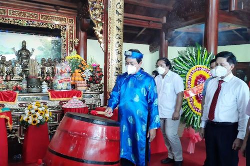 Lễ viếng, dâng hương Đức Quốc Tổ Lạc Long Quân tại Mũi Cà Mau
