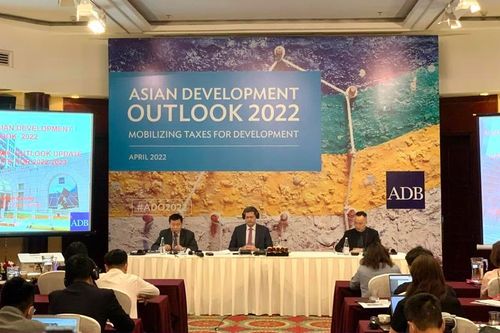 ADB đưa dự báo lạc quan về kinh tế Việt Nam năm 2022, với GDP đạt 6,5%