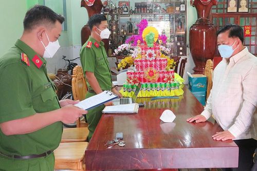 Bắt tạm giam cựu trưởng phòng CSGT Công an tỉnh An Giang
