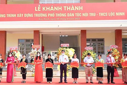 Bình Phước: Khánh thành trường, xây bệnh viện chào mừng 50 năm ngày giải phóng Lộc Ninh