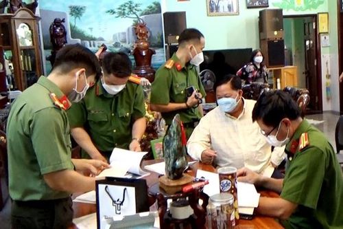 Bắt tạm giam nguyên Trưởng phòng CSGT tỉnh An Giang