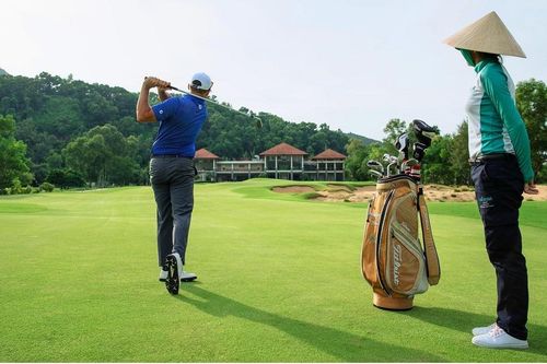 Phát triển sân golf và bài toán nâng chất hay tăng số lượng