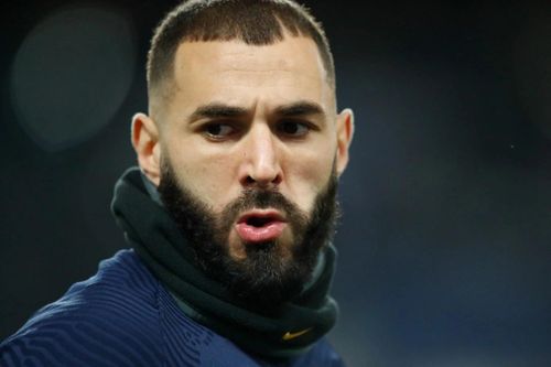 Mặt trái của Benzema
