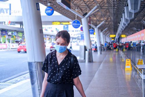 Sân bay, bến xe ở TP.HCM vắng khách cận dịp giỗ Tổ
