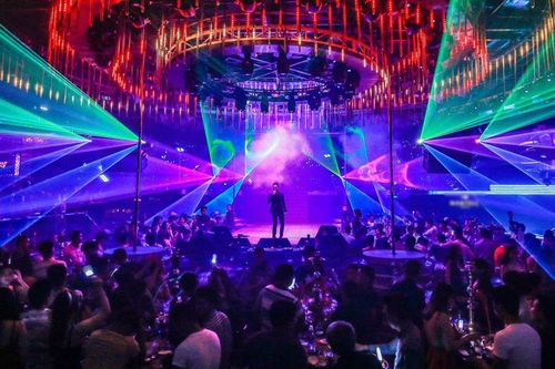 Nghệ An cho phép quán bar, karaoke hoạt động trở lại
