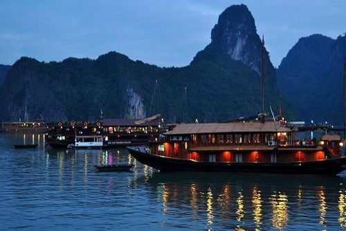 Du lịch Hè 2022: Quảng Ninh đẩy mạnh kinh tế về đêm, hoàn thiện điểm đến trọn vẹn