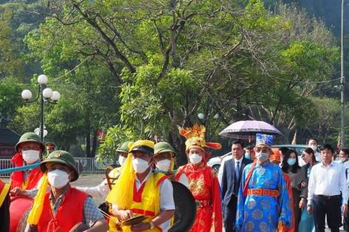 Mở cửa đền khai hội truyền thống tại Cố đô Hoa Lư