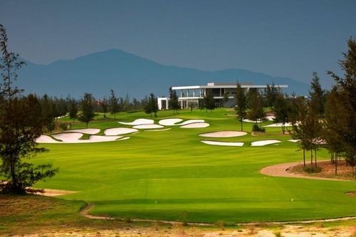 Khoản nợ xấu hơn 800 tỷ đồng của ông chủ sân golf Đầm Vạc bán không ai mua