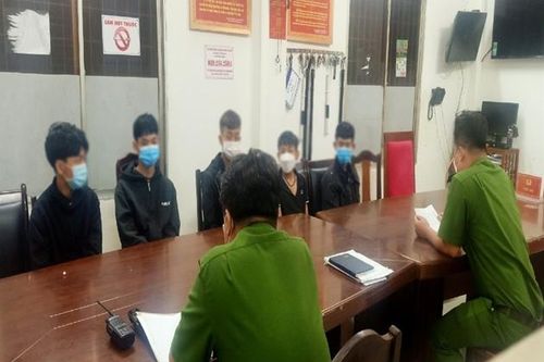Nhóm tuổi teen chuyên dàn cảnh để cướp xe máy ở Đà Nẵng