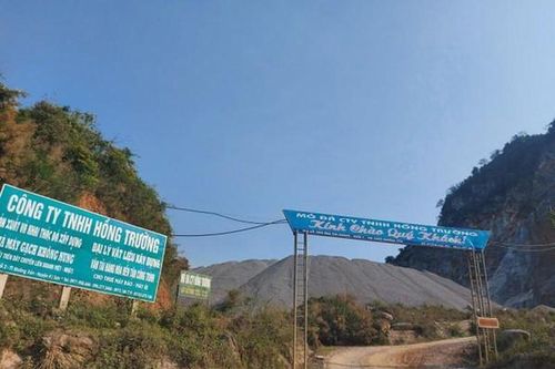 Nghệ An: Công ty Hồng Trường nổ mìn khai thác đá làm 2 người bị thương, nhiều ngôi nhà hư hỏng