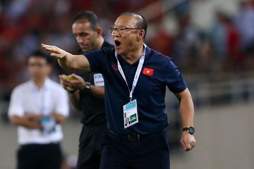 Ông Park chơi tất tay với đàn em Shin Tae-yong khi gọi ngôi sao ghi bàn hơn Ronaldo đá SEA Games 31