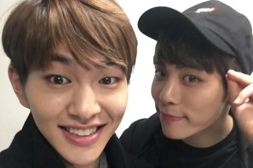 Nhóm Shinee tưởng nhớ Jong Hyun