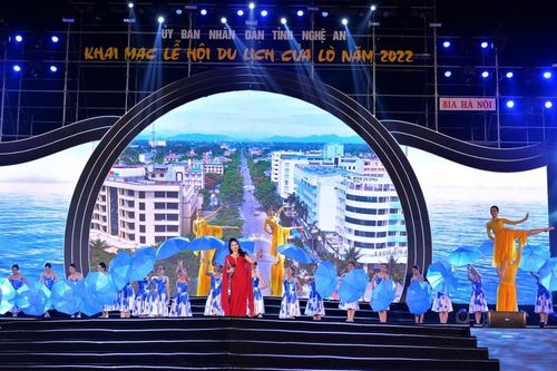 Nghệ An: Tưng bừng khai mạc lễ hội du lịch Cửa Lò năm 2022