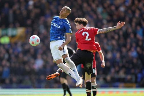 Everton nâng cao hy vọng với chiến thắng trước Man United