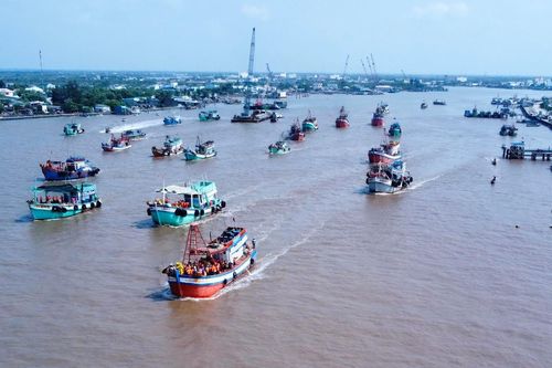 Bạc Liêu: Hơn 20 tàu, ghe tham gia lễ nghinh Ông ở thị trấn Gành Hào