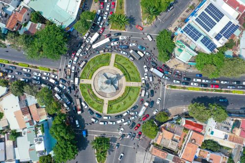 Kẹt xe hàng km ở trung tâm thành phố Vũng Tàu