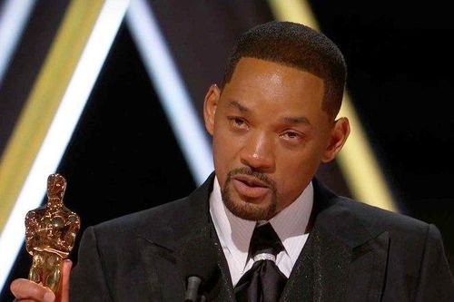 Will Smith nên trả lại tượng vàng Oscar 2022