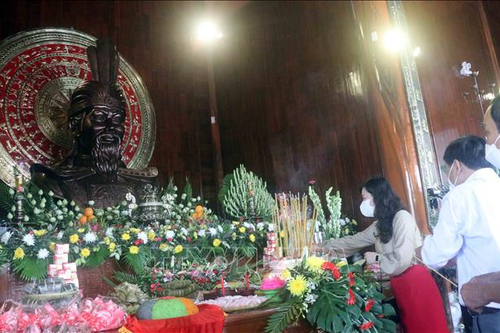 Nhân dân vùng đất cực Nam thành kính hướng về Quốc Tổ
