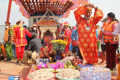 Lễ hội Nghinh Ông Đông Hải, Bạc Liêu vừa đảm bảo đời sống tâm linh vừa thu hút đông đảo khách gần xa
